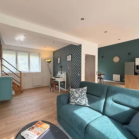 Duplex Parapluies De Netflix Parking * Cherbourg-en-Cotentin