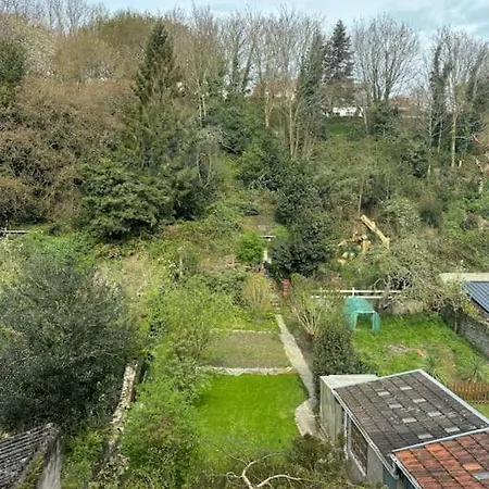 Duplex Parapluies De Netflix Parking * Cherbourg-en-Cotentin