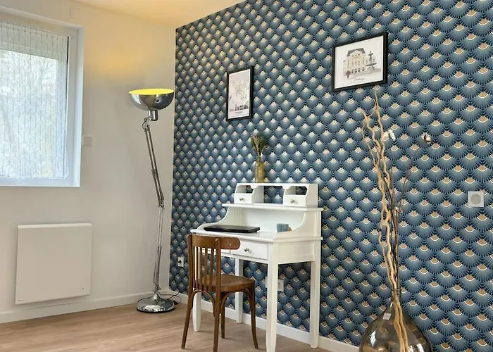 Duplex Parapluies De Netflix Parking * شيربوغ أون كوتننتين